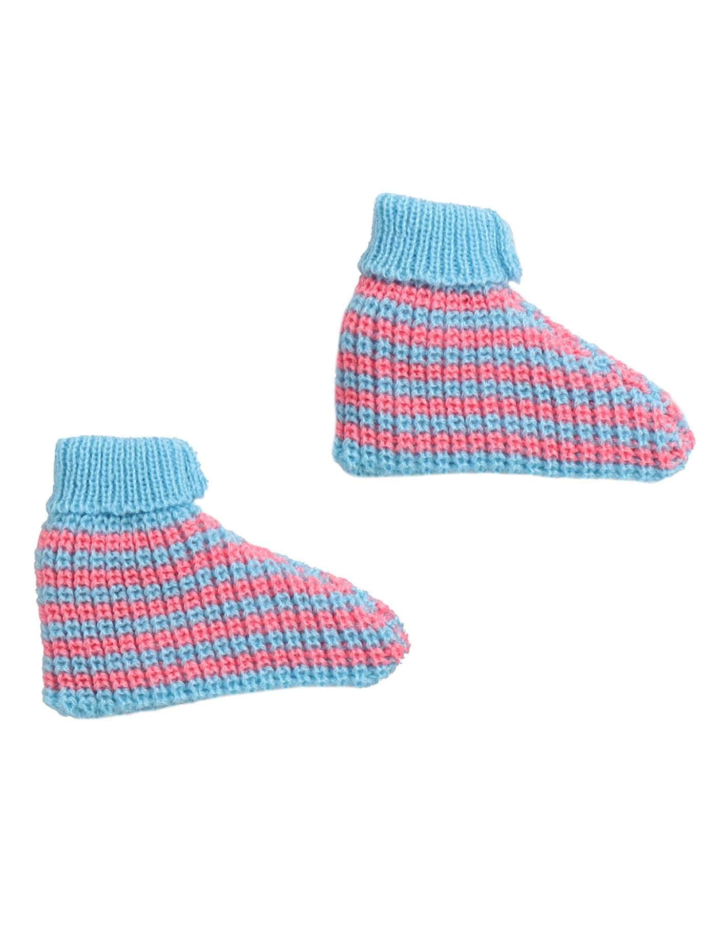 Little Angels Bundle of Warmth Baby Set Cap, Socks & Mittens Bundle of Warmth Baby Set