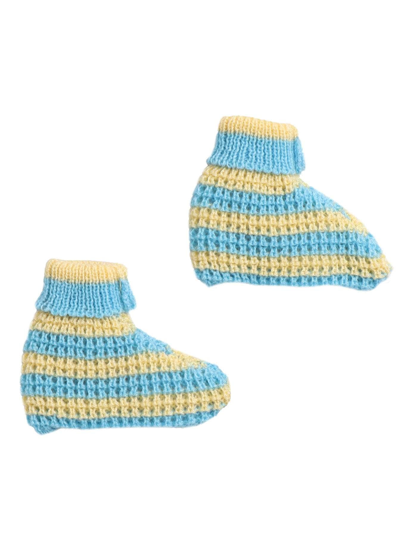 Little Angels Bundle of Warmth Baby Set Cap, Socks & Mittens Bundle of Warmth Baby Set