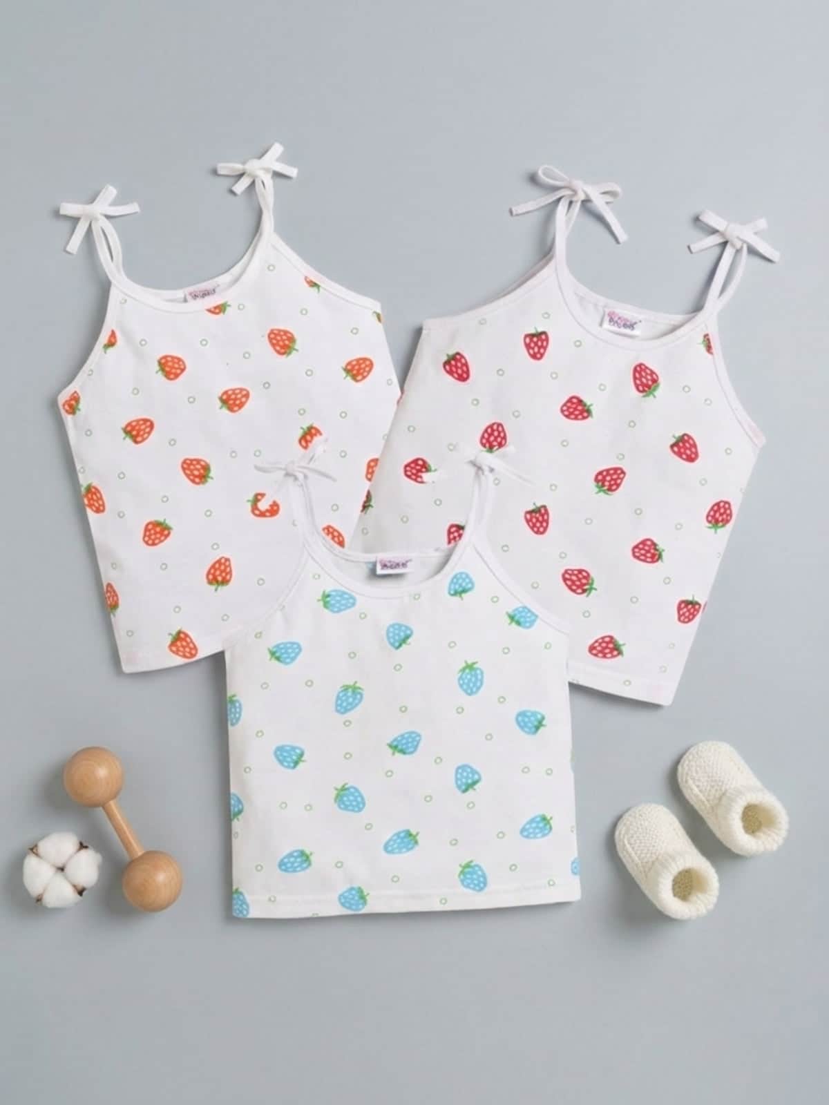 Little Angels Little Angels Pack of 4 Jhabla/Vest Cotton V-Neck Sleeveless Printed Jhablas For Baby Boys and Baby Girls Jhabla/Vest Round-Neck Sleeveless Printed Tie-Knot Pack of 3 Jhablas 0-3M / White / Cotton